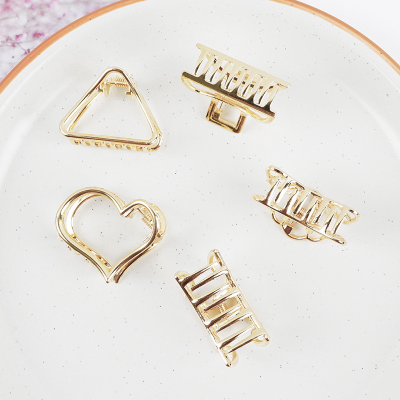 Małe, minimalistyczne spinki d – Gold 6138 recenzja i cena